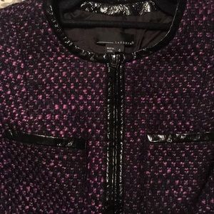 Flattering pattern leather trim blazer